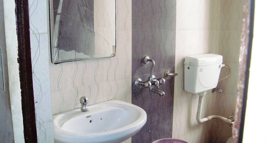 Hotel Hill Circle, Jammu 3